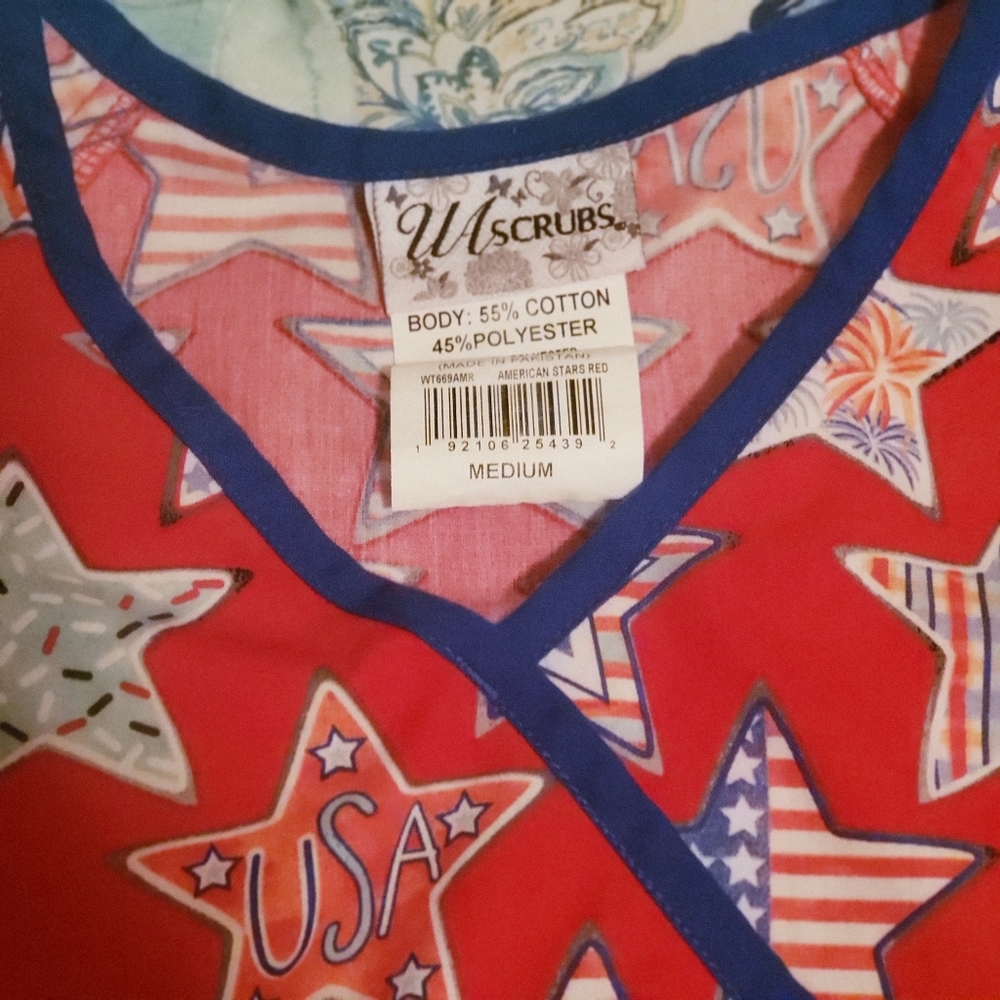 Scrub Top - Picture 3 of 4